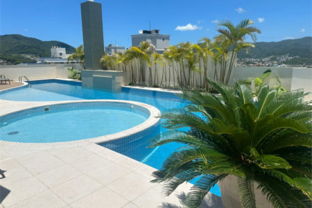Apartamento à venda ou para alugar com 2 suítes em Itacorubi, Florianópolis, SC