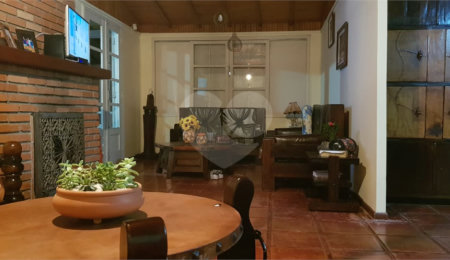 Casa à venda ou para alugar com 4 quartos, sendo 1 suíte, em Jardim Itaperi, Atibaia, SP