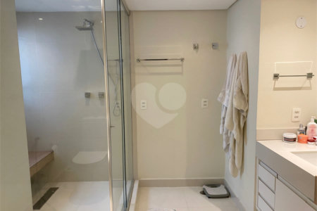 Apartamento à venda com 3 quartos, sendo 2 suítes, em Brooklin Paulista, São Paulo, SP