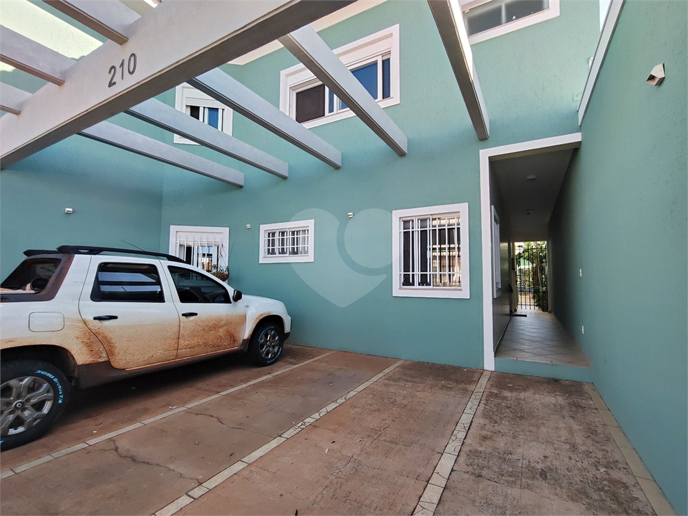Casa para alugar com 6 quartos, sendo 4 suítes,  no Centro, Itapetininga, SP
