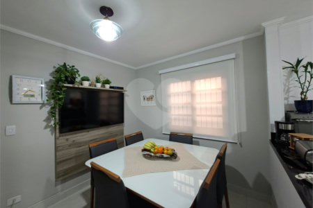 Sobrado à venda com 3 quartos, sendo 1 suíte, em Jardim Bonfiglioli, São Paulo, SP