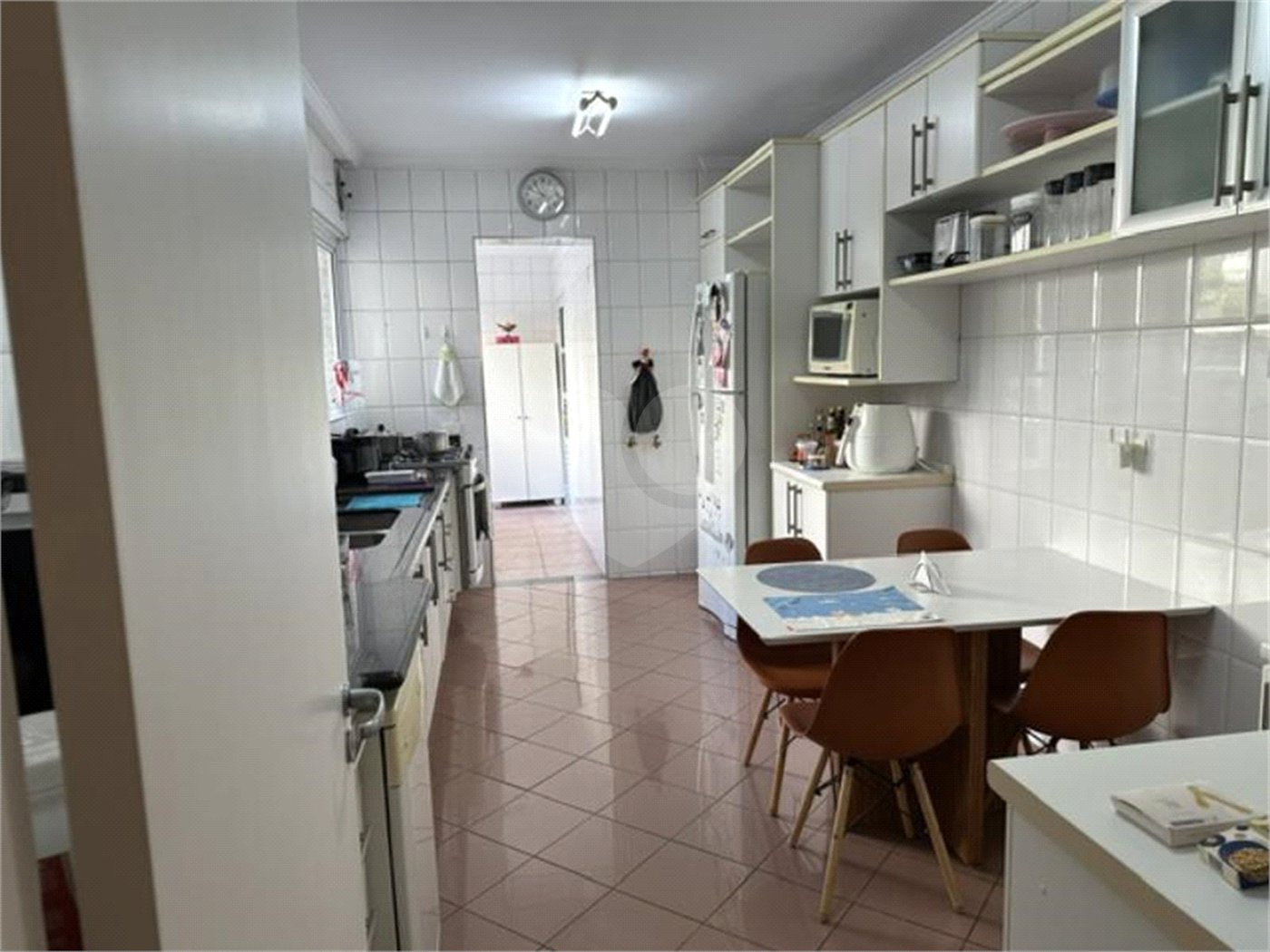 Apartamento à venda com 3 quartos, sendo 1 suíte,  em Cerqueira César, São Paulo, SP