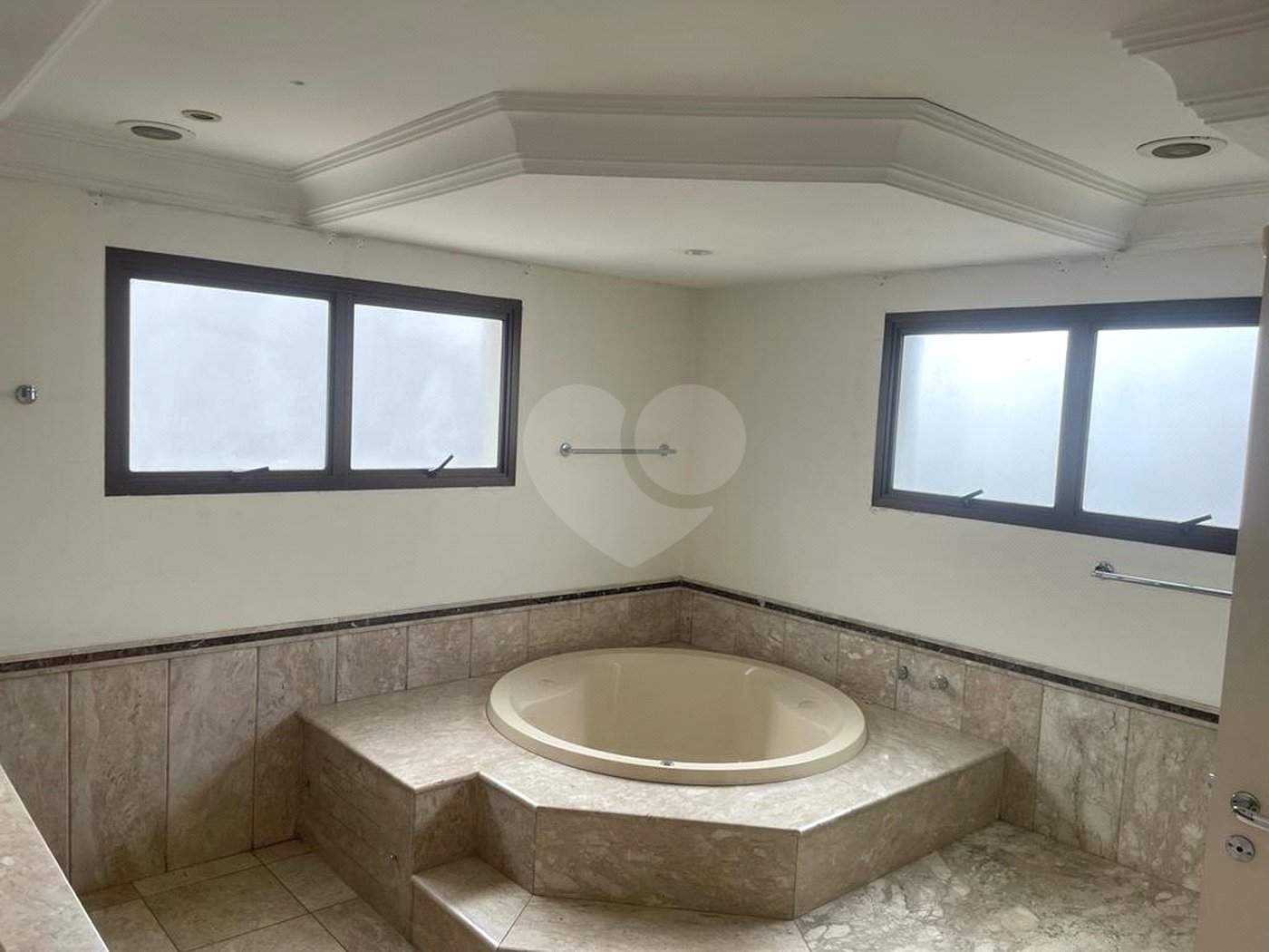 Apartamento à venda com 4 suítes em Vila Suzana, São Paulo, SP