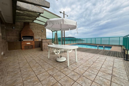 Apartamento Alto Padrão Frente Mar com 4 Dormitórios, 3 Suítes e 3 Vagas na Orla de Santos