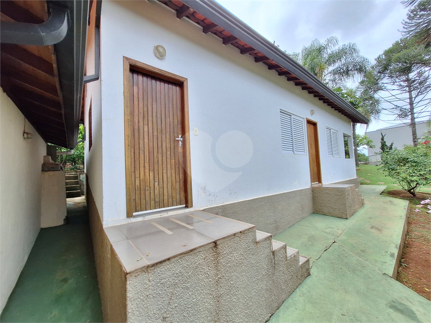 Casa à venda com 7 quartos, sendo 3 suítes, no condomínio Chacaras do Lago, Vinhedo - SP