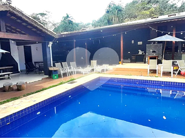 Casa à venda com 4 suítes no condomínio Sausalito, Mairiporã - SP