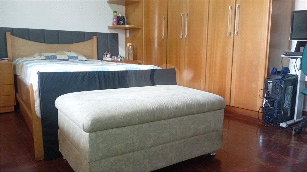 Casa à venda com 4 quartos, sendo 2 suítes, no condomínio Canamari, São Paulo - SP