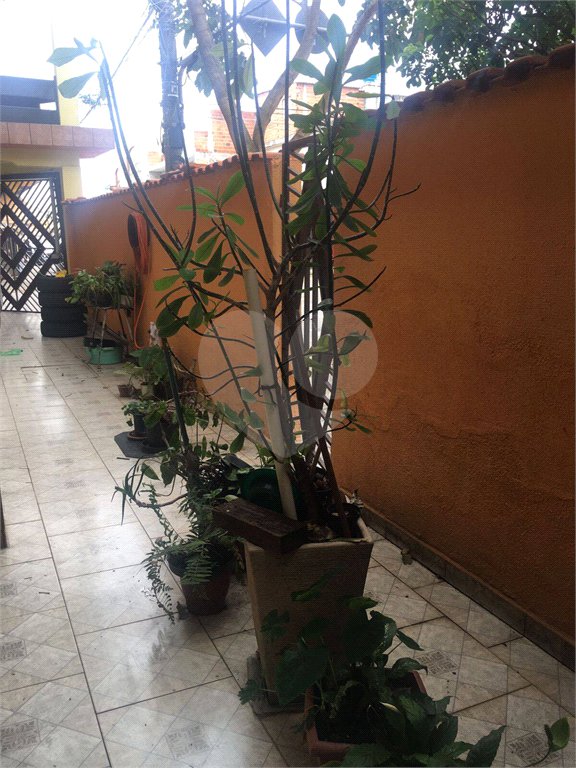 Casa à venda com 4 quartos em Calmon Viana, Poá, SP
