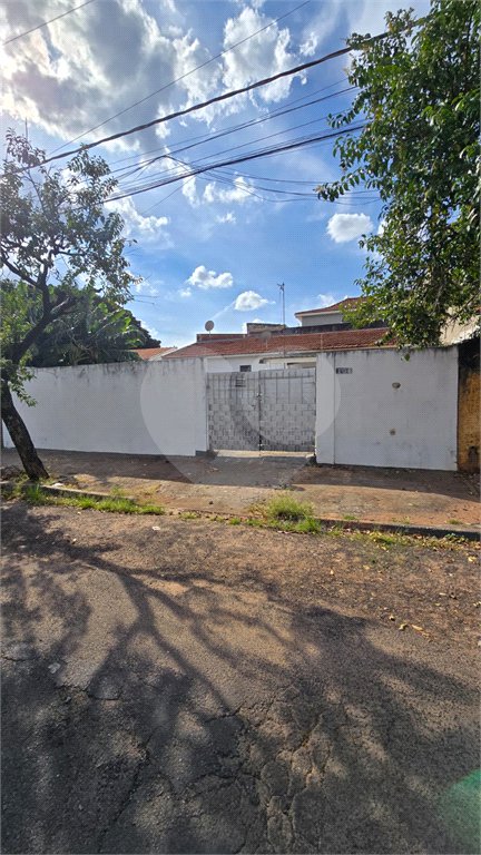Casa à venda com 2 quartos em Jardim Pinheiros (vila Xavier), Araraquara, SP