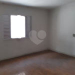 Casa à venda com 3 quartos, sendo 1 suíte, no condomínio Sem Nome, São Paulo - SP