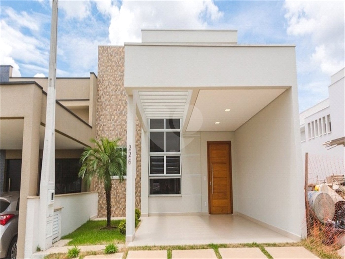 Casa à venda com 3 quartos, sendo 1 suíte,  no condomínio Vila Ytu, Indaiatuba - SP
