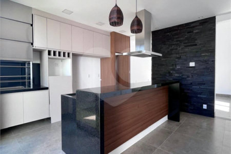 Casa à venda com 3 suítes em Residencial Village Damha III, Araraquara, SP