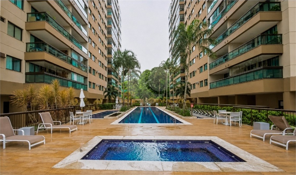 Apartamento à venda com 2 quartos, sendo 1 suíte,  em Rio Comprido, Rio de Janeiro, RJ