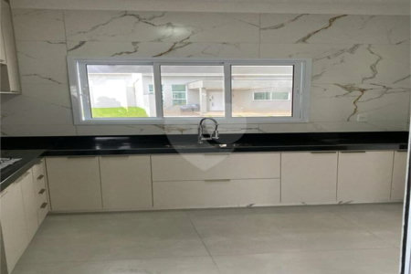 Casa à venda com 3 quartos, sendo 1 suíte, no condomínio Vila Ytu, Indaiatuba - SP