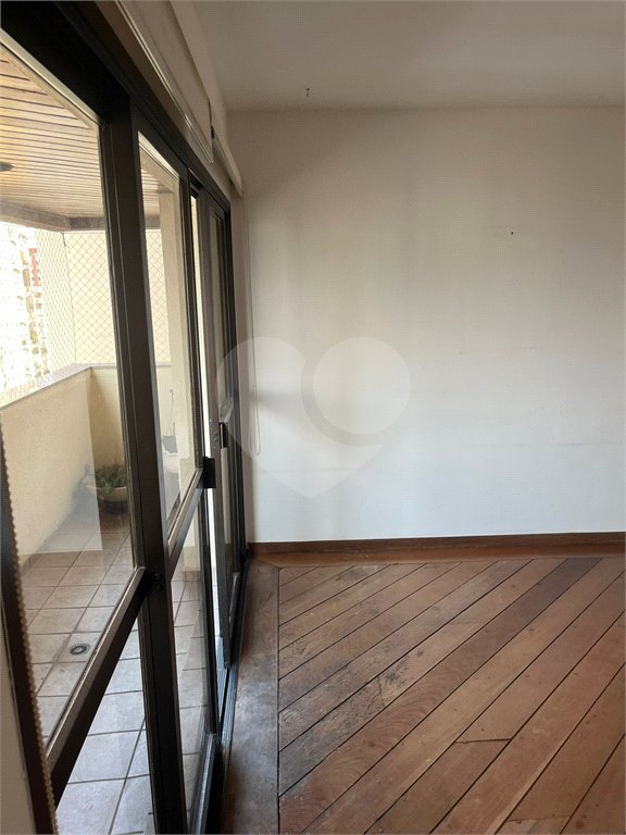 Apartamento à venda com 4 suítes em Vila Uberabinha, São Paulo, SP