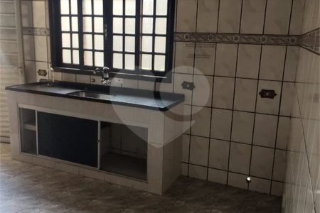 Casa à venda com 3 quartos, sendo 1 suíte, em Parque Piratininga, Itaquaquecetuba, SP