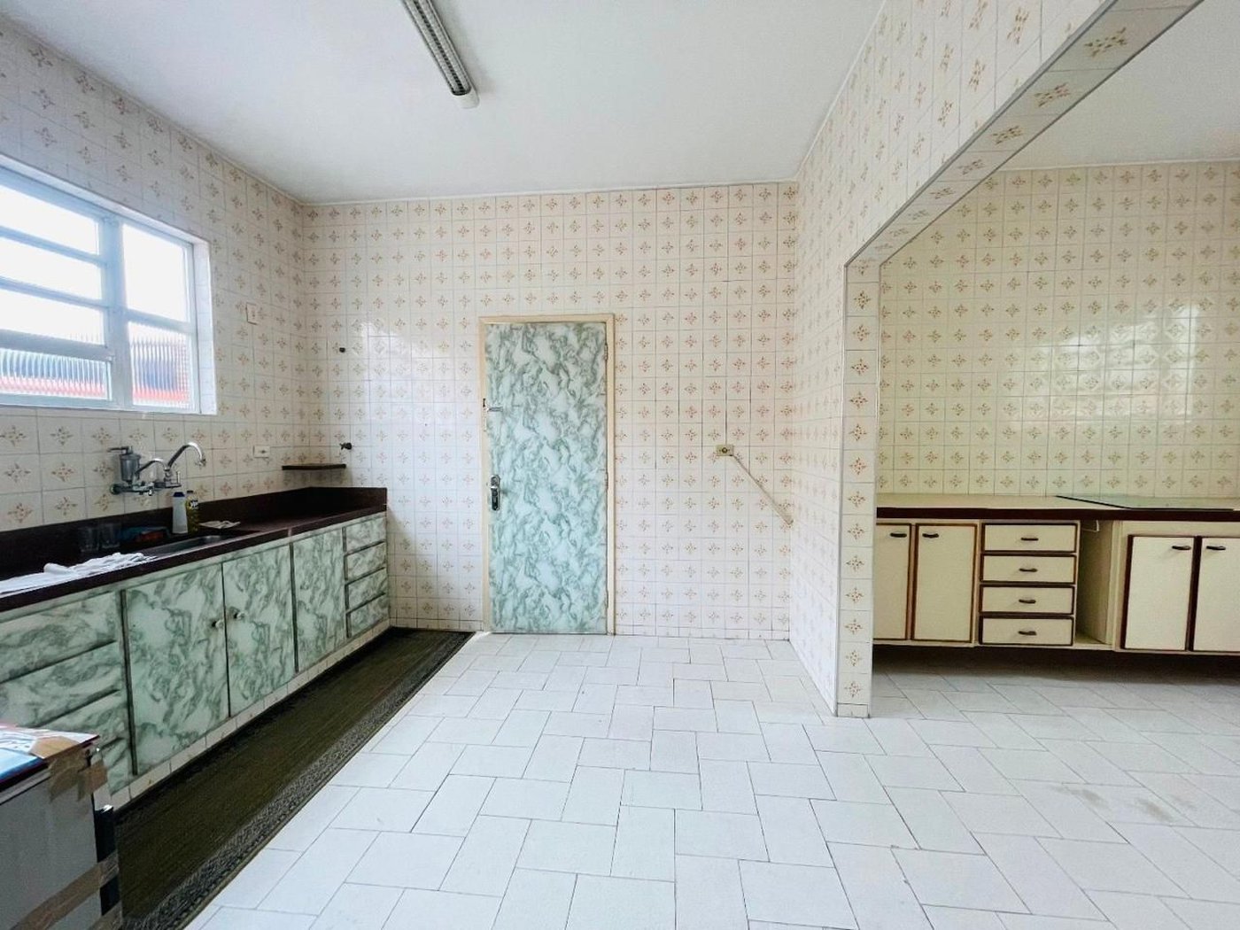 Sobrado para alugar por R$ 9.000,00/mês - Aparecida - Santos/SP