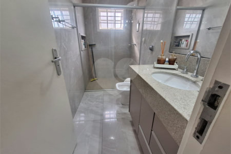 Casa à venda com 3 quartos, sendo 1 suíte, em Vila de Vecchi, Jundiaí, SP