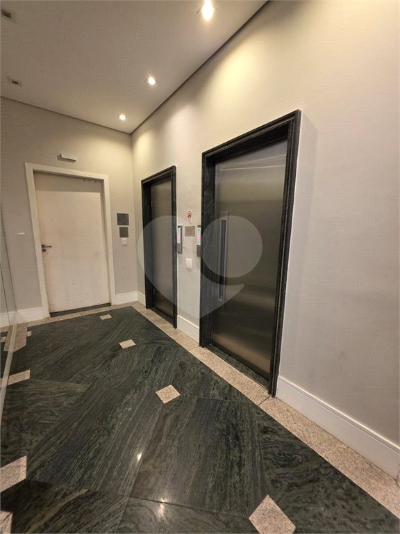 Apartamento à venda com 2 quartos, sendo 1 suíte, em Vila Olímpia, São Paulo, SP