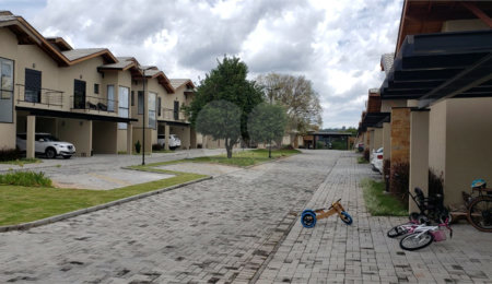 Casa para alugar com 3 quartos, sendo 1 suíte,  em Jardim dos Pinheiros, Atibaia, SP