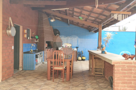 Casa Térrea à venda com 2 quartos, sendo 1 suíte,  em Jardim Alvinópolis, Atibaia, SP