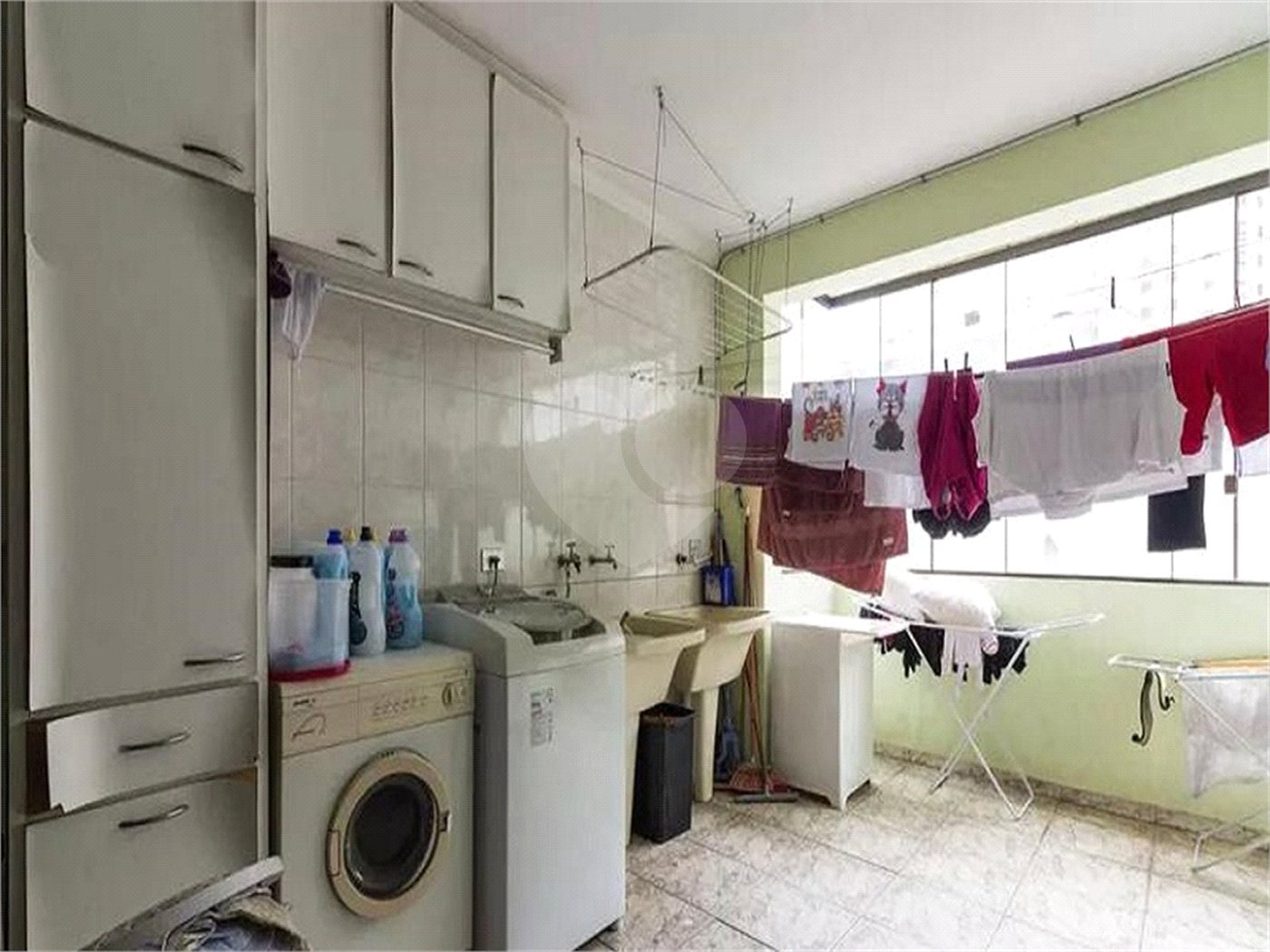 Sobrado à venda ou para alugar com 4 suítes em Vila Paulicéia, São Paulo, SP