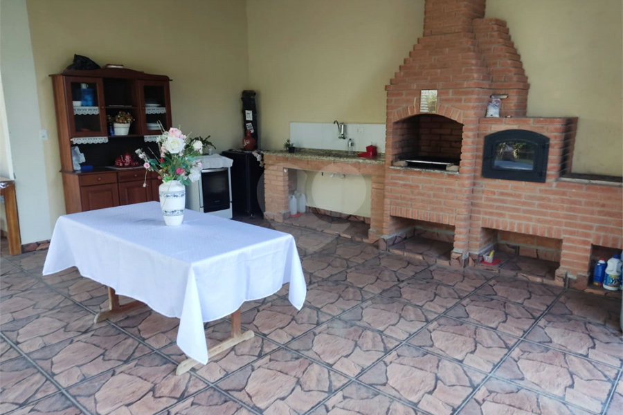 Casa à venda com 3 quartos, sendo 2 suítes, no condomínio Residencial Jardim Lago da Cantareira, Mairiporã - SP