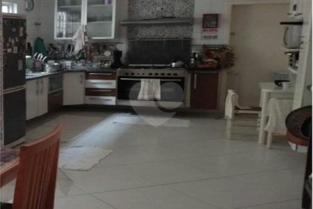 Sobrado à venda com 3 suítes em Jardim Colombo, São Paulo, SP