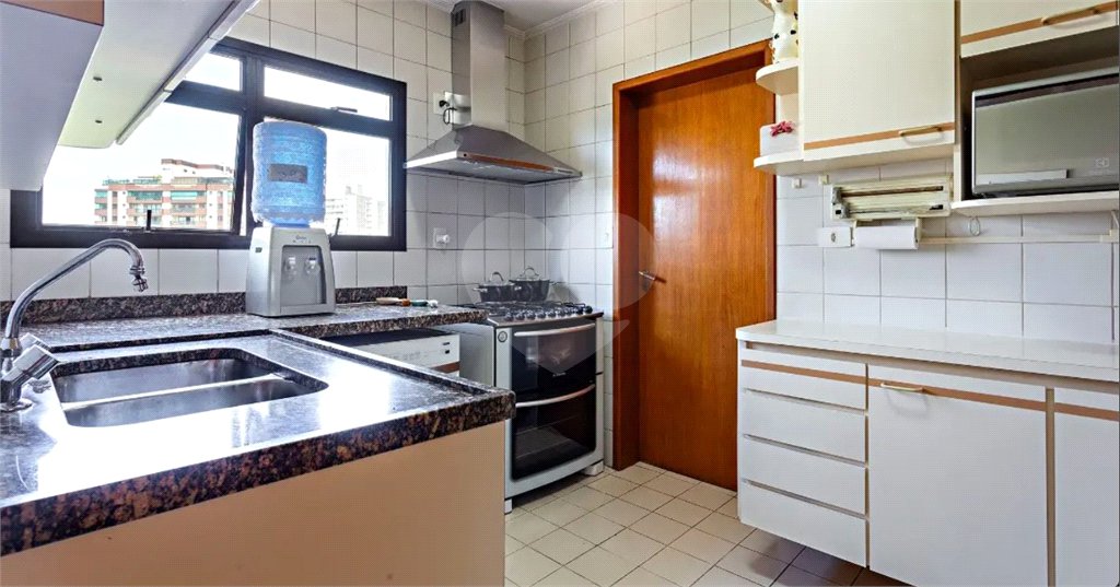 Apartamento à venda com 4 quartos, sendo 3 suítes, em Vila Sônia, São Paulo, SP