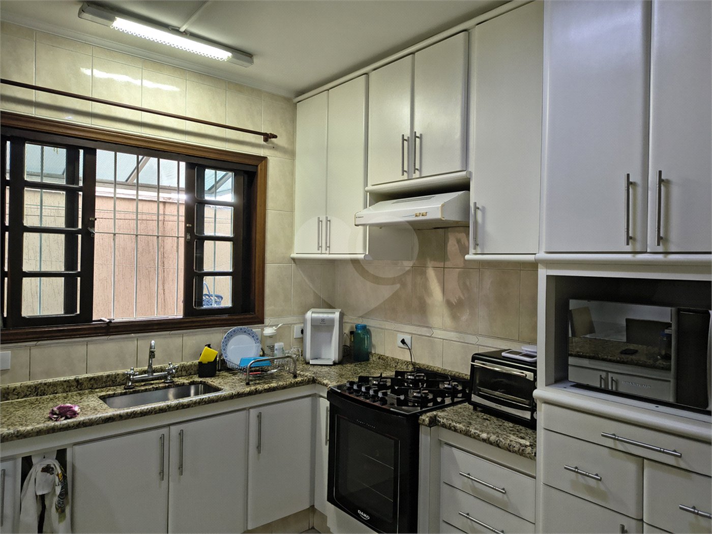 Sobrado à venda com 3 quartos, sendo 1 suíte, em Tremembé, São Paulo, SP