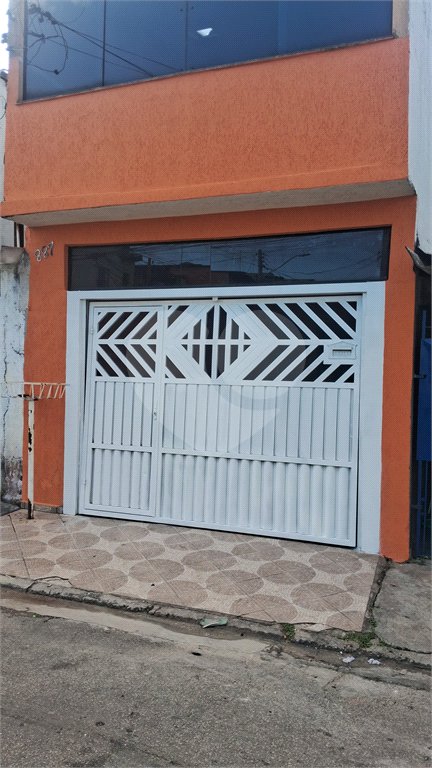 Sobrado à venda com 4 quartos em Vila Aimoré, São Paulo, SP