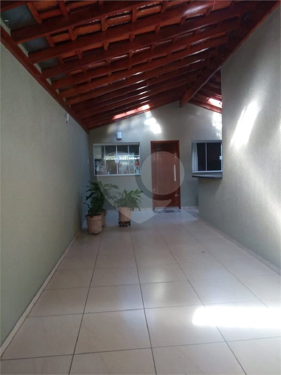 Sobrado com 2 dormitórios.