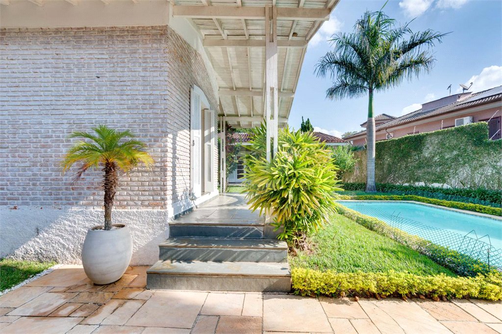 Casa Térrea à venda com 3 suítes em Interlagos, São Paulo, SP