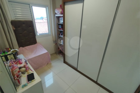 Casa à venda com 2 quartos, sendo 1 suíte, no condomínio Residencial Viva Vida, Cotia - SP