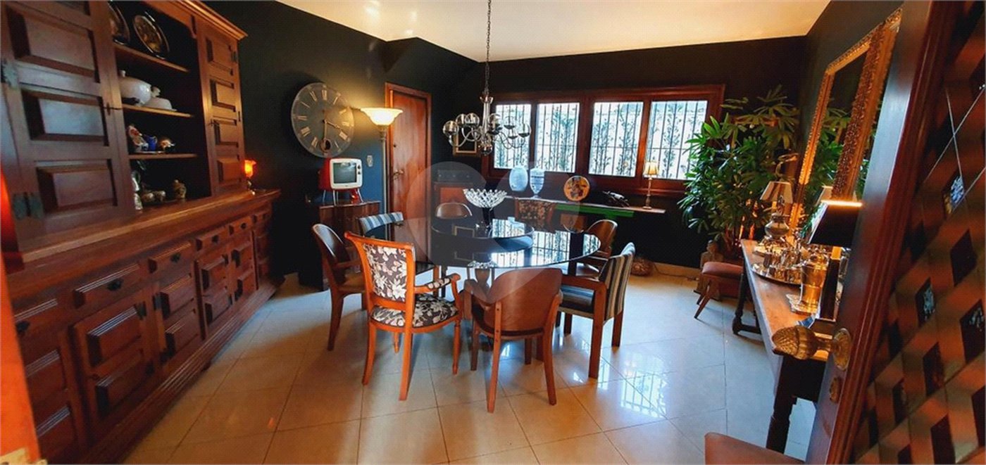 Casa à venda com 5 suítes em Jardim Leonor, São Paulo, SP