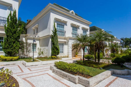 Casa à venda com 4 suítes no condomínio Conde D Eu, São Paulo - SP