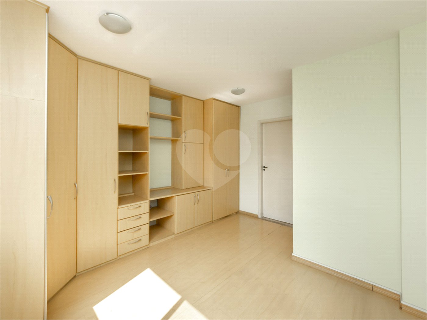 Apartamento à venda com 3 quartos, sendo 1 suíte,  em Tatuapé, São Paulo, SP