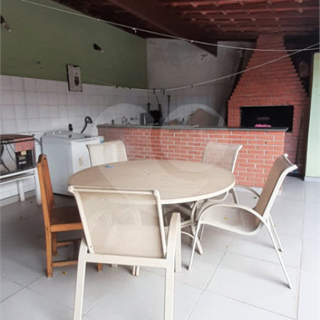 Sobrado à venda com 4 quartos, sendo 1 suíte, em Rancho Grande, Itu, SP
