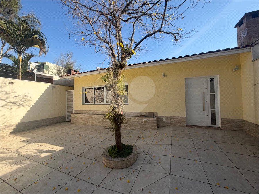 Casa Térrea à venda com 3 quartos, sendo 1 suíte, em Alto da Boa Vista, São Paulo, SP