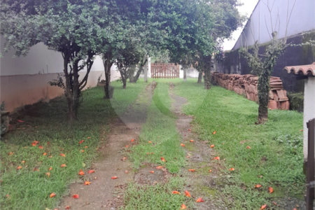 Casa à venda com 4 quartos, sendo 3 suítes,  em Vila Áurea, Poá, SP