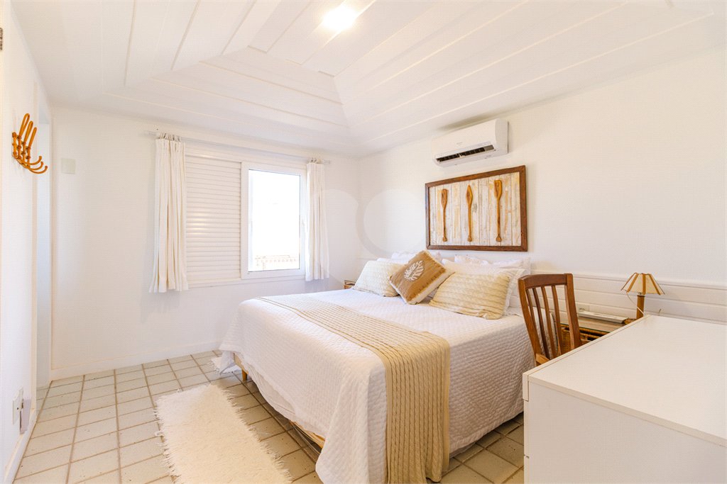 Casa em condomínio à venda com 6 quartos, sendo 5 suítes,  em Praia Rasa, Armação dos Búzios, RJ