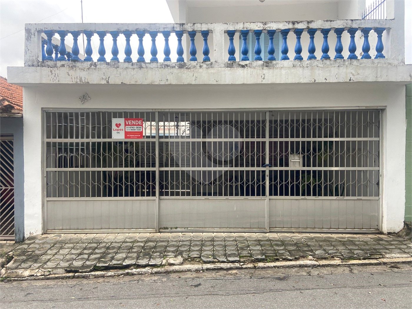 Sobrado à venda com 4 quartos, sendo 2 suítes, em Vila Ruth, Poá, SP