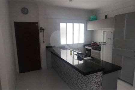 Apartamento à venda com 2 quartos em Maracanã, Praia Grande, SP