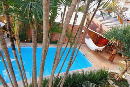 Casa à venda com 5 suítes em Jardim Leonor, São Paulo, SP