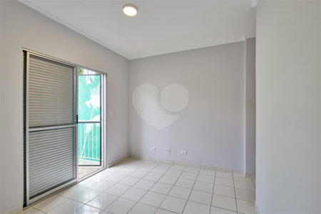 Casa à venda com 3 quartos, sendo 1 suíte, em Alto da Boa Vista, São Paulo, SP