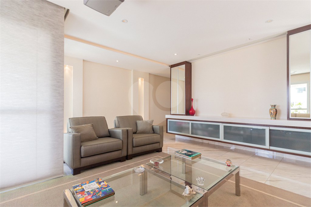 Apartamento à venda com 4 quartos, sendo 3 suítes,  em Indianópolis, São Paulo, SP