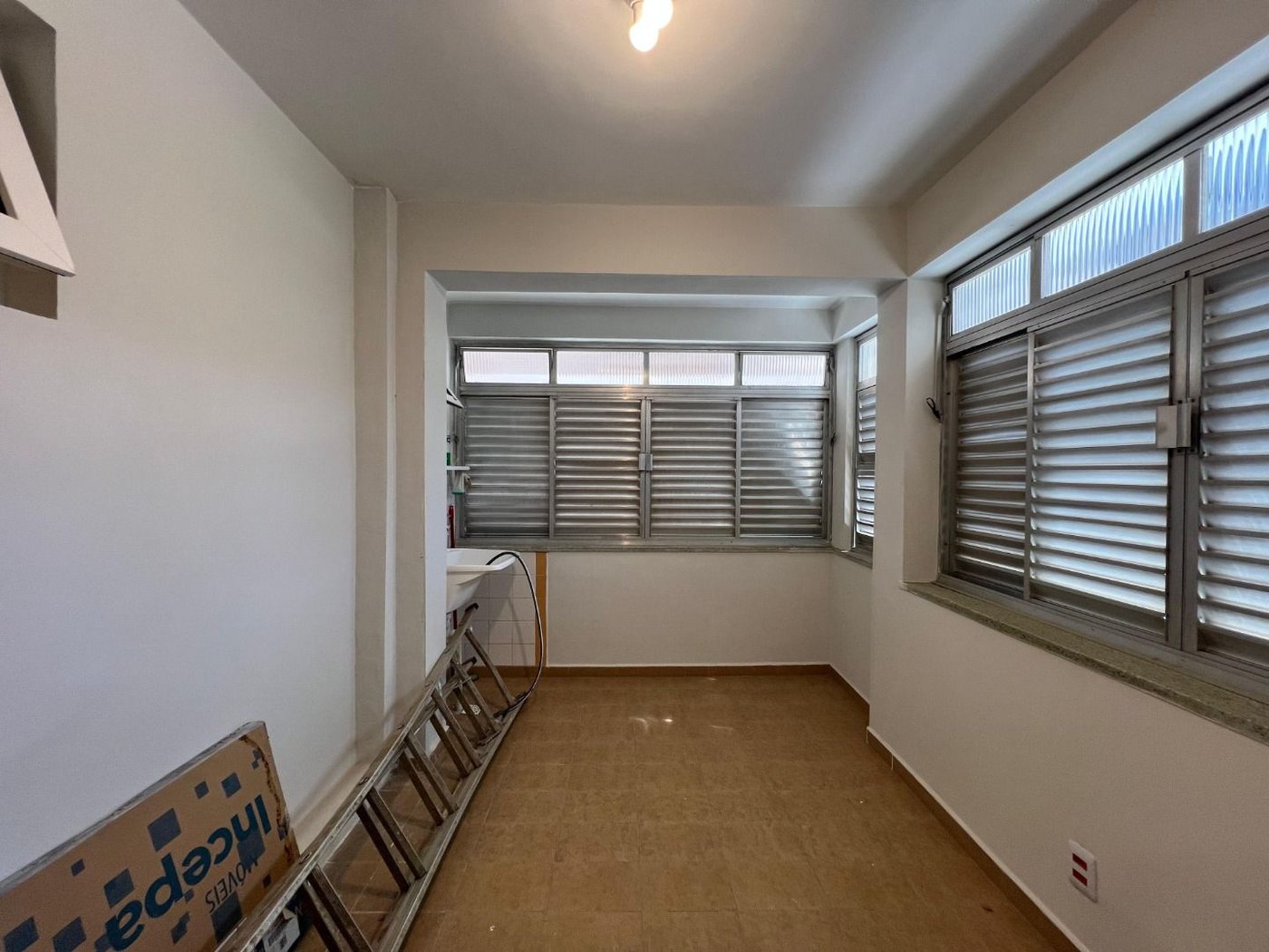 Casa com 3 dormitórios para alugar, 284 m² por R$ 21.162,89 - Gonzaga - Santos/SP