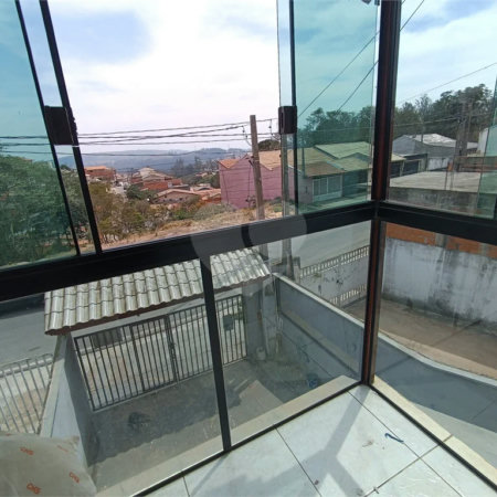 Casa à venda com 2 quartos, sendo 1 suíte, em Reneville, Mairinque, SP