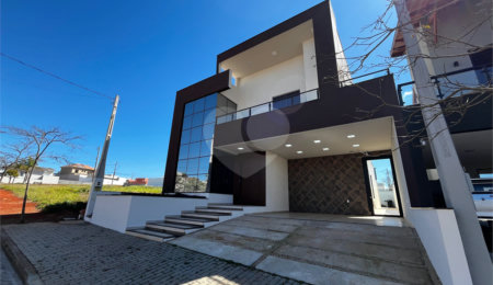 Casa à venda com 5 quartos, sendo 4 suítes,  no condomínio Golden Ville, Itapetininga - SP