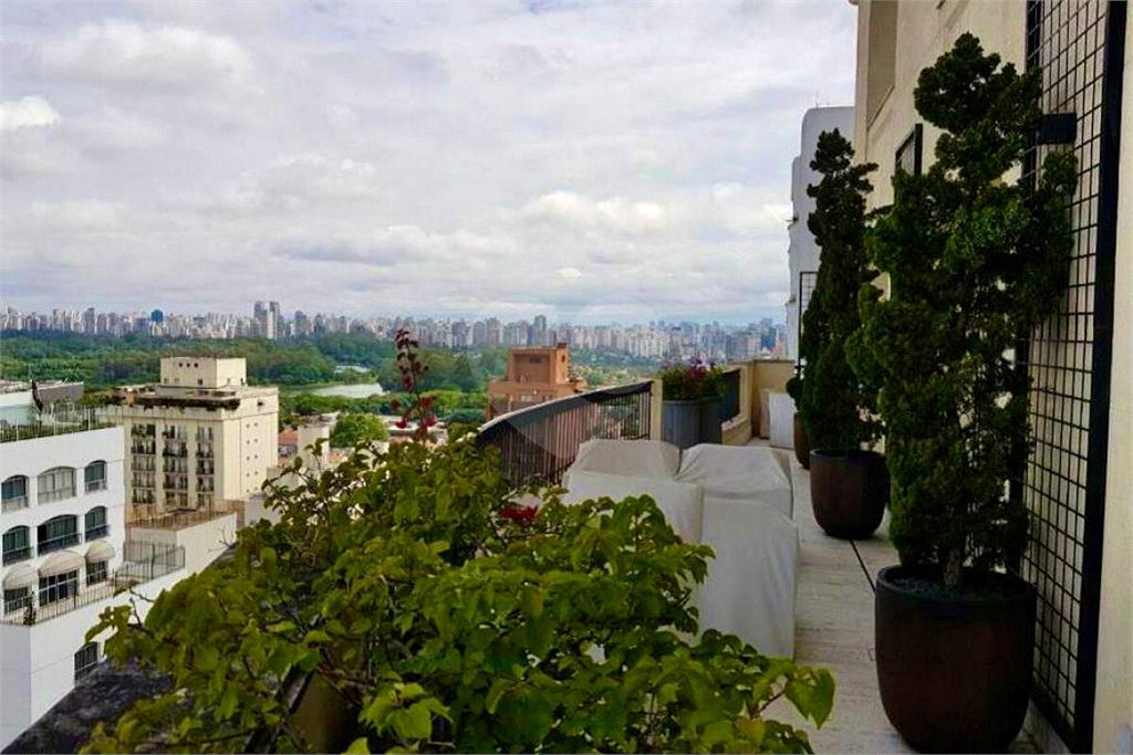 Cobertura à venda com 4 suítes em Jardim Paulista, São Paulo, SP